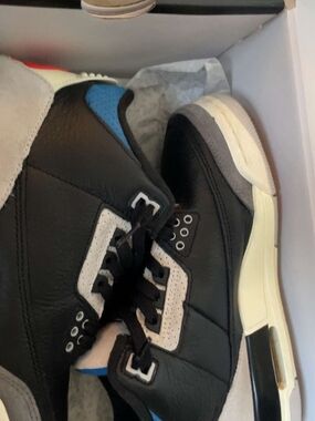 Boys Jordan 3 Rare Air Size 5.5y